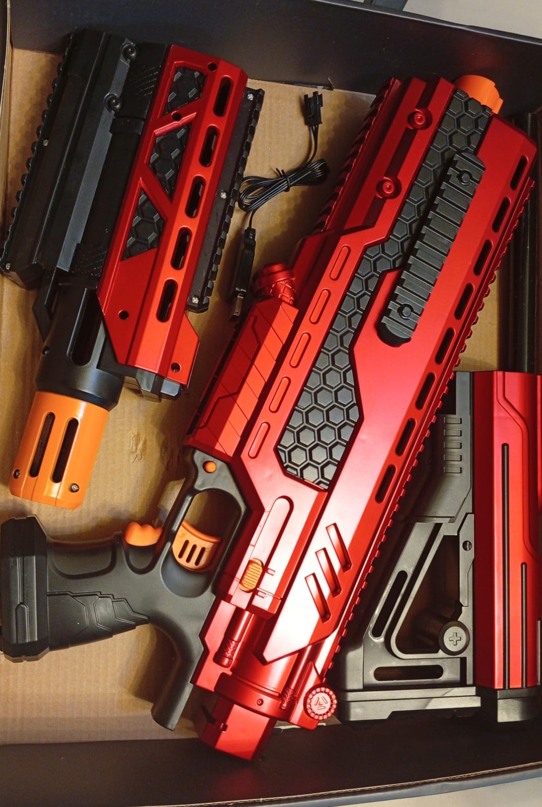 Pistola eléctrica de juguete, balas blandas de alta velocidad. (USADO).