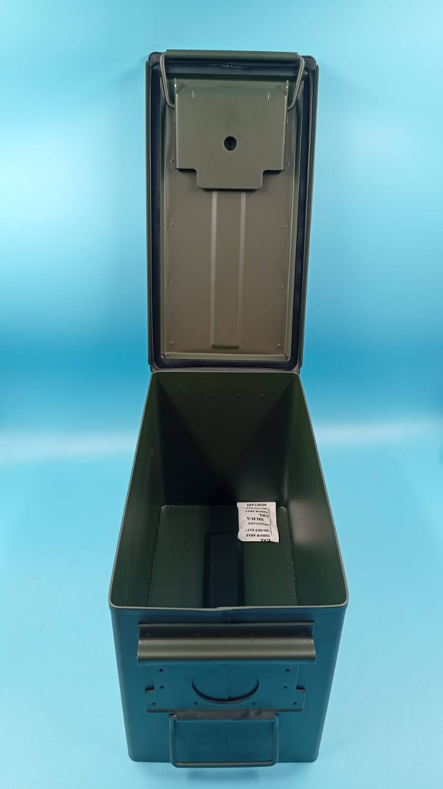 Contenedor con sistema de cierre frontal, acero de grado militar.