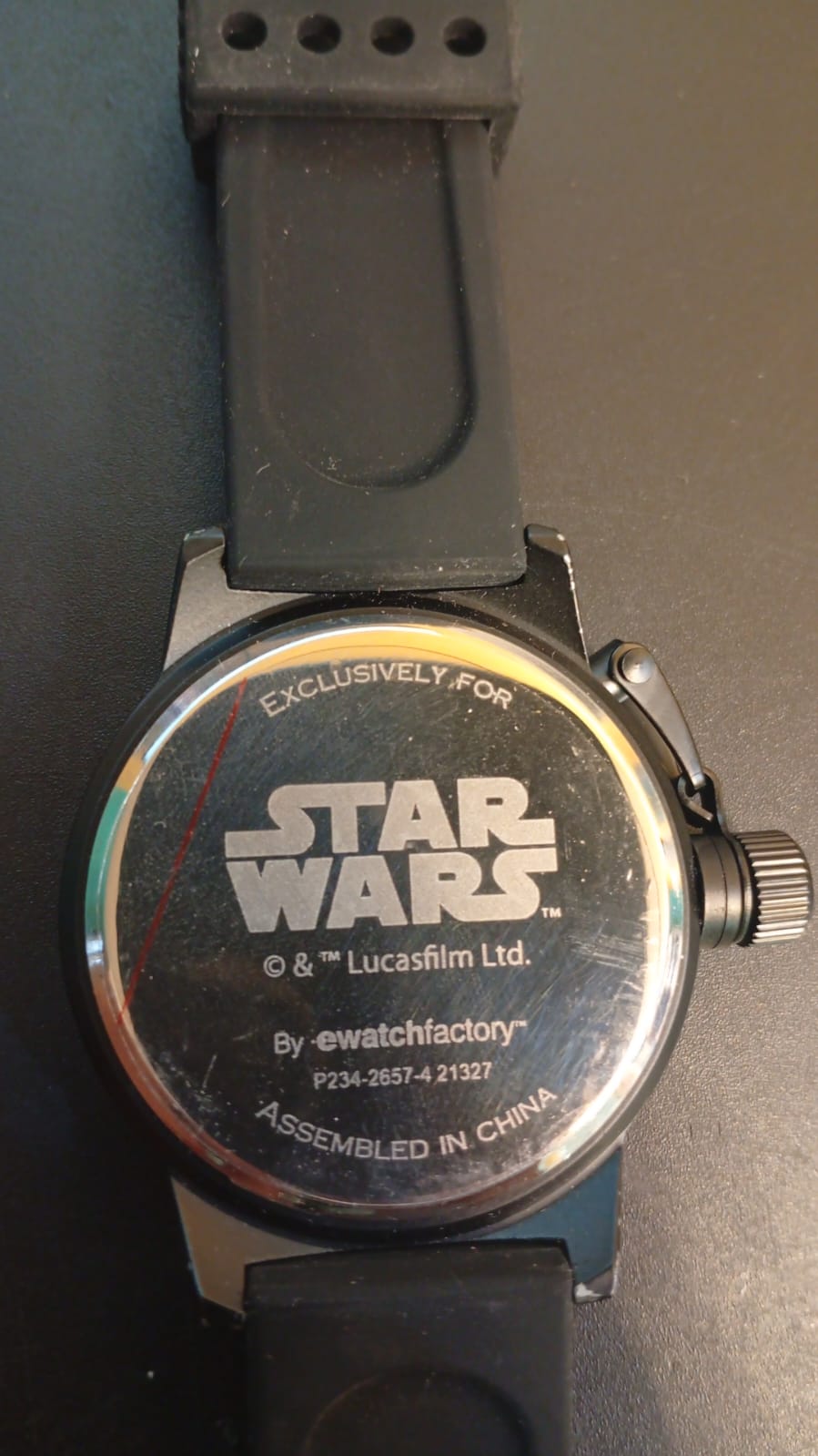 Reloj analógico, cuarzo, correa caucho, protector corona, Star Wars.