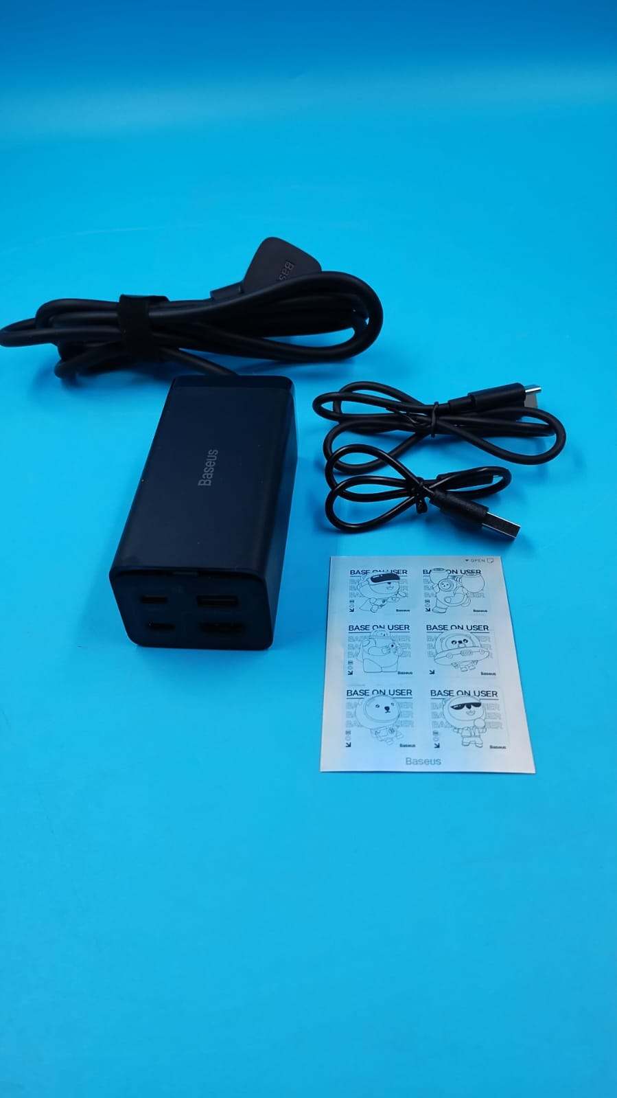 Estación de carga Baseus GaN5 de 4 puertos, 67 W (USADO)