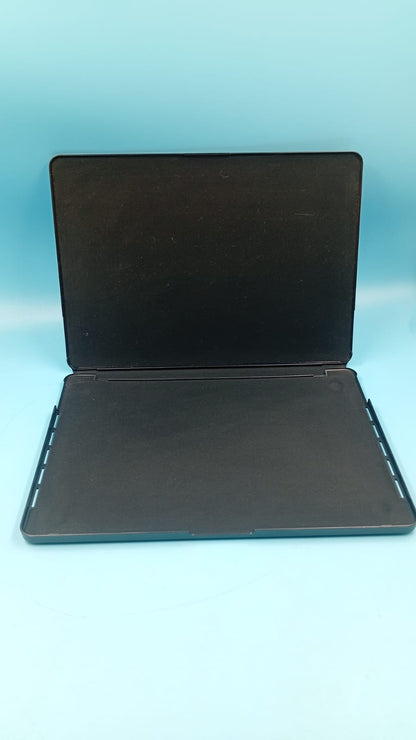 Funda Incase Snap Jacket para MacBook Pro, 13", flexible.