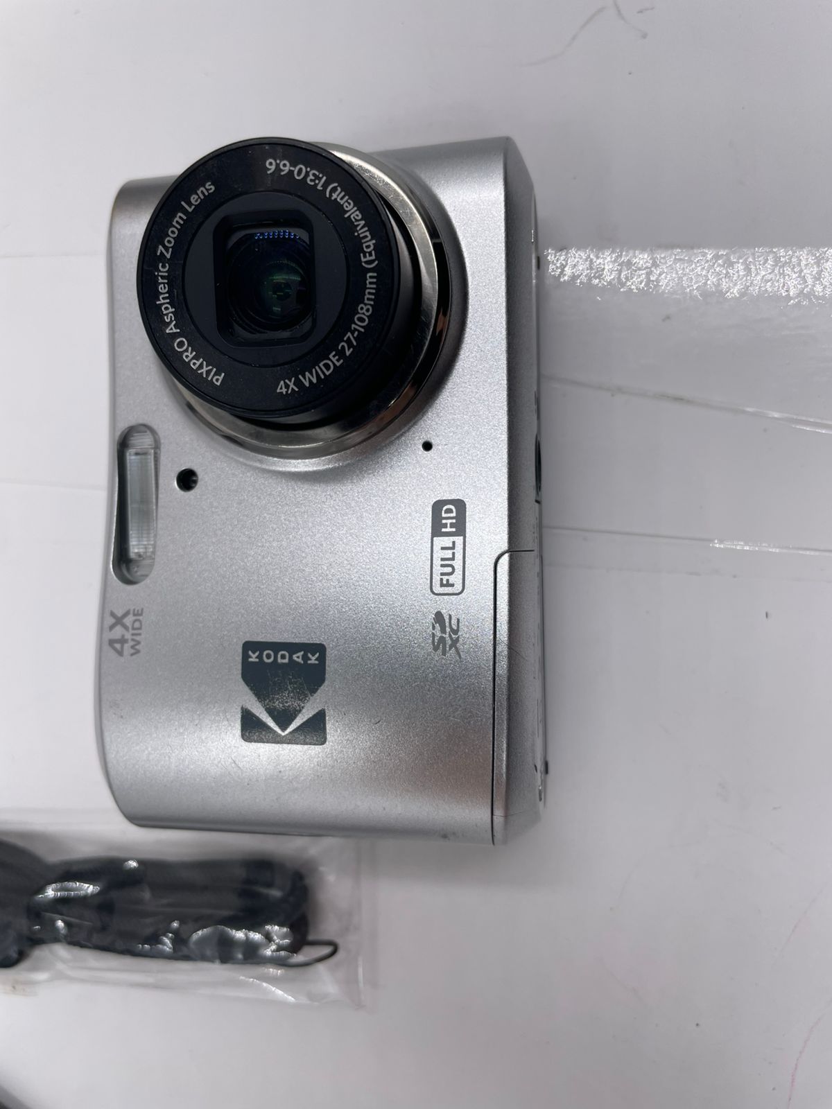 KODAK PIXPRO FZ45-WH - Cámara Digital de 16 MP.(USADO)