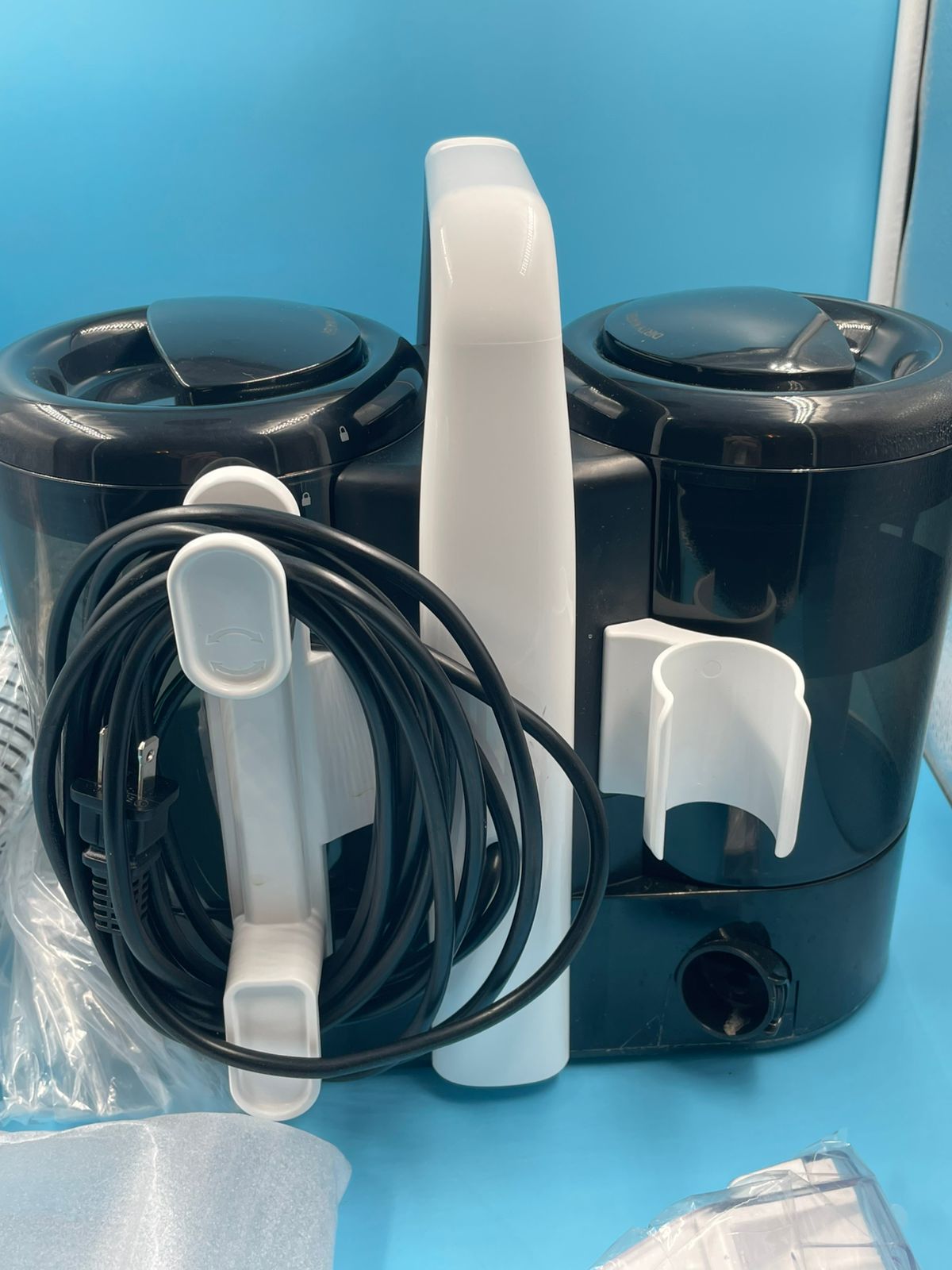 Limpiador portátil de alfombras y tapicería,removedor de manchas.USADO.