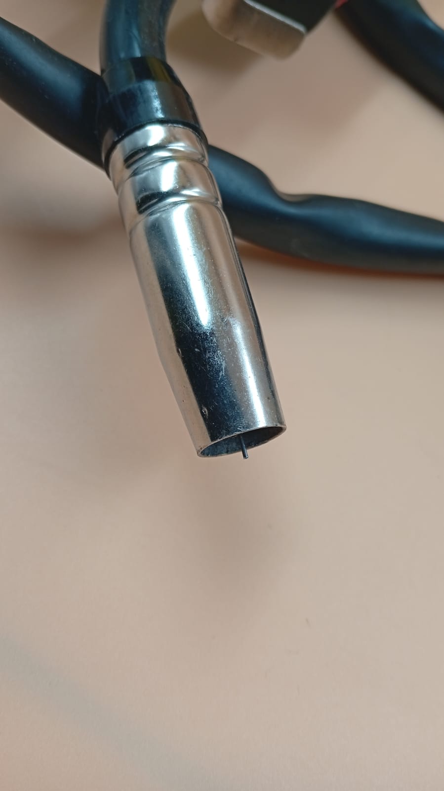 Máquina de soldadura MIG145, núcleo de flujo de 110V.(USADO)