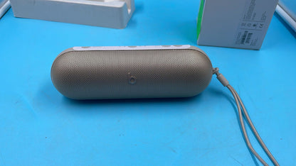 Altavoz Bluetooth Y  Cargador Inalámbrico Portátil Beats Pill