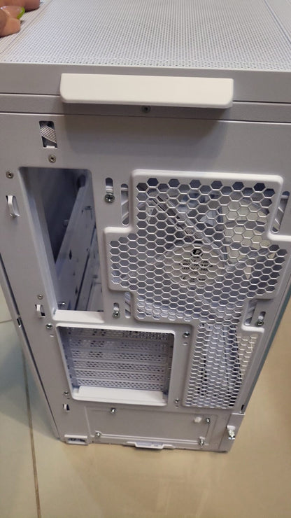 Gabinete ATX Lian Li Lancool 217 INF Blanco ARGB 3 Fans