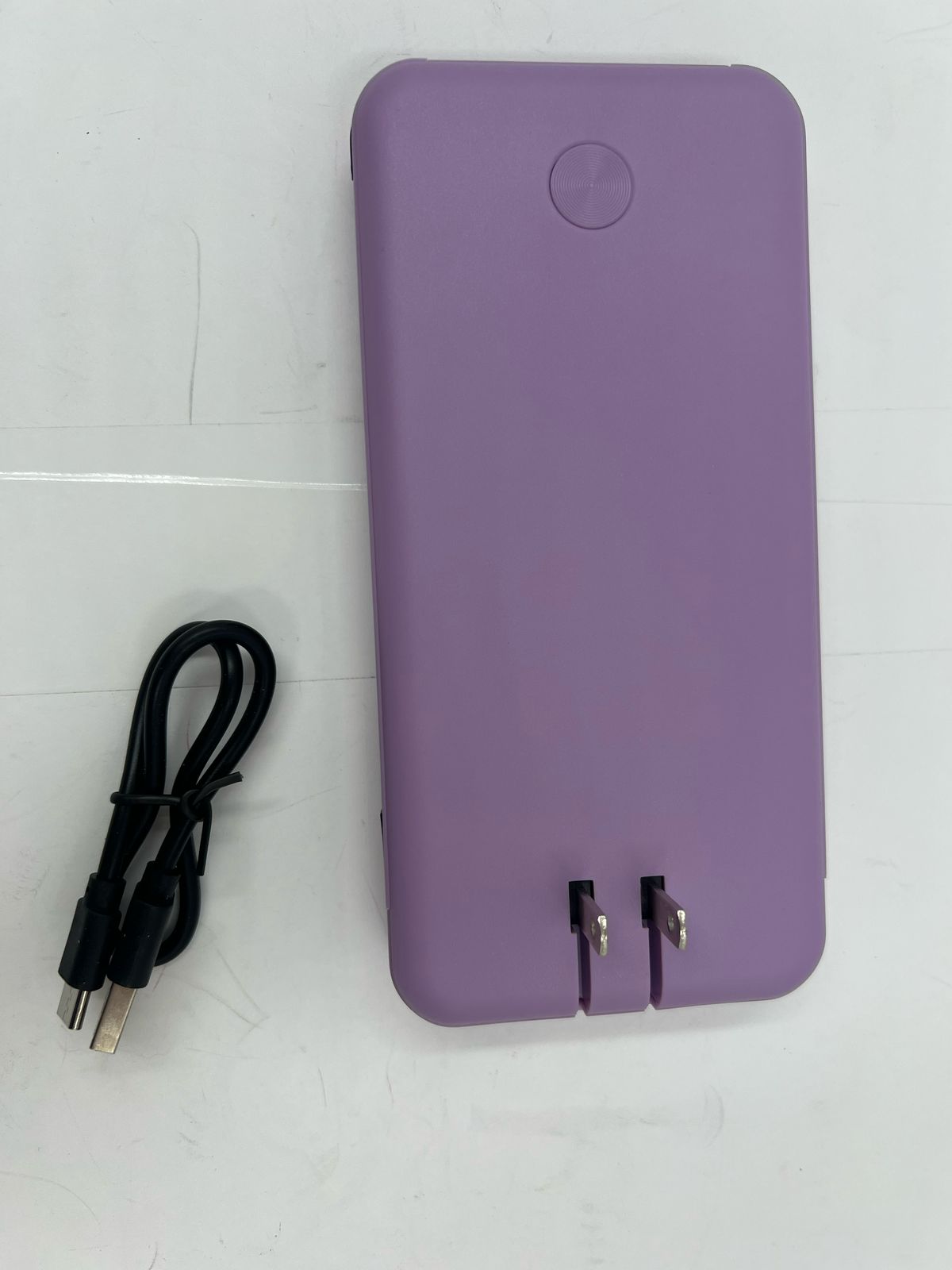 Cargador hx100j3 portátil con cables integrados y enchufe