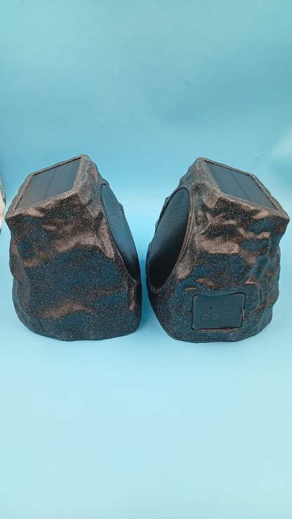 Altavoces solares con forma de roca para exteriores, LED- IP44 (DETALLE)