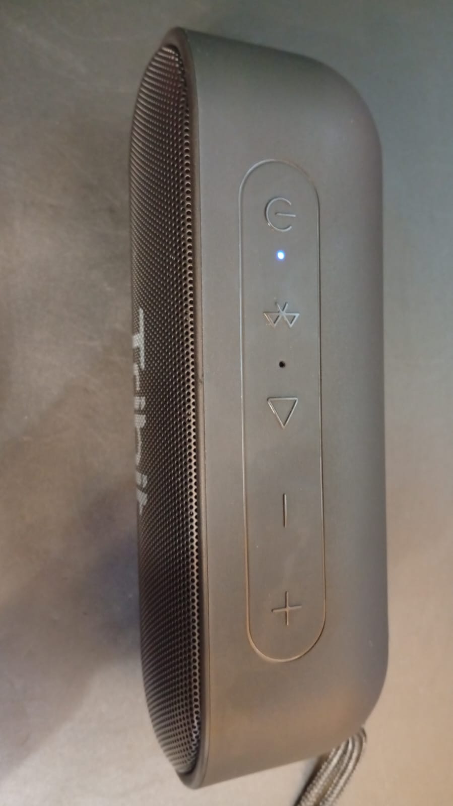 Bocina Bluetooth portátil, Tribit XSound Go, Impermeable IPX7 (USADA)