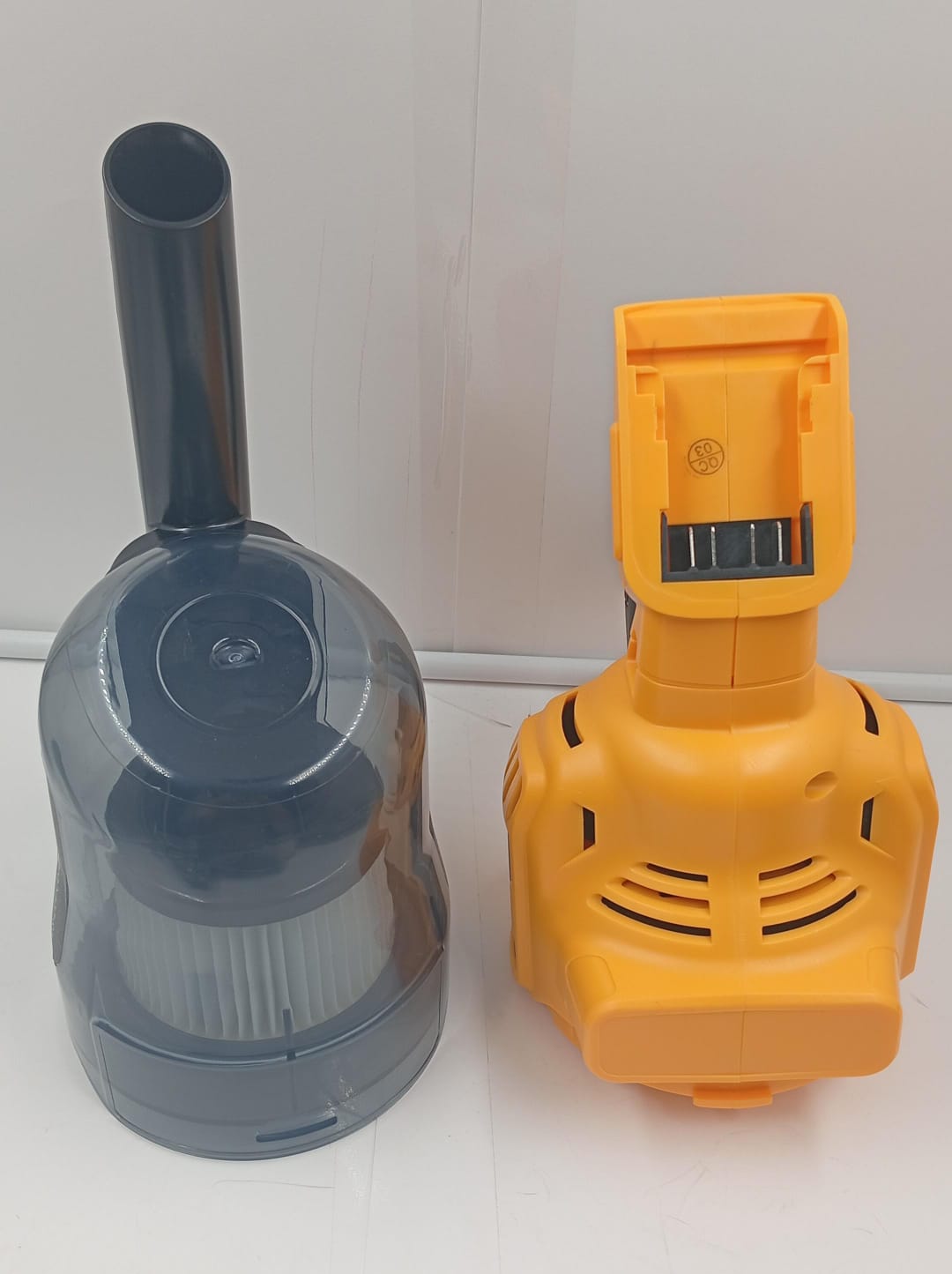 Aspiradora inalámbrica compatible con bat. max. 20V (sin batería).