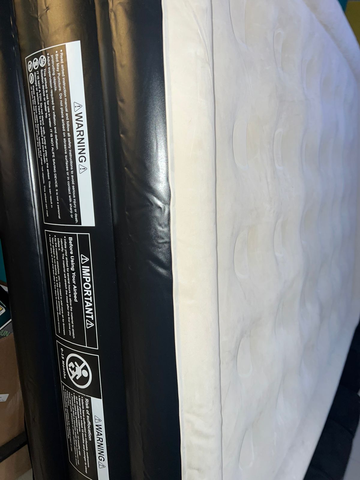 Colchón de aire Queen bomba incorporada 18"elevado (USADO)