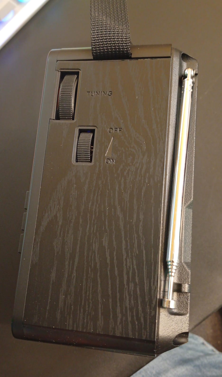 Radio FM portátil AM, radio Bluetooth 5.0, altavoz de 5V. JEUJUG.