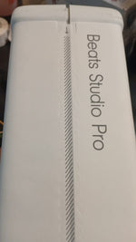 Audífonos Bluetooth con Cancelación de Ruido, Beats Studio Pro.