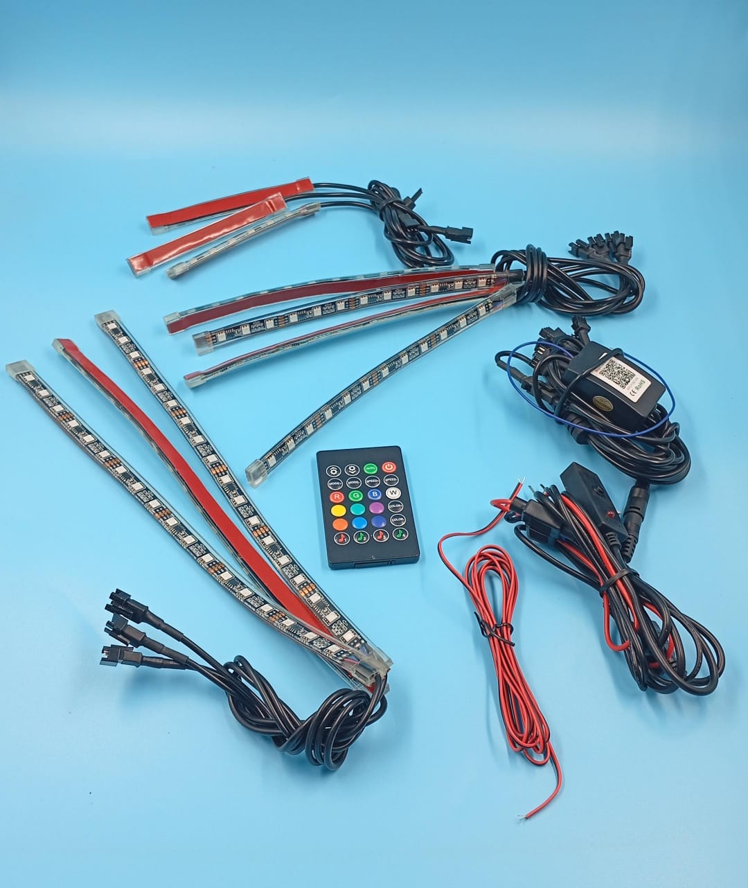 Juego de 10 tiras de luz LED, HYBKLER, con control remoto.(USADO).