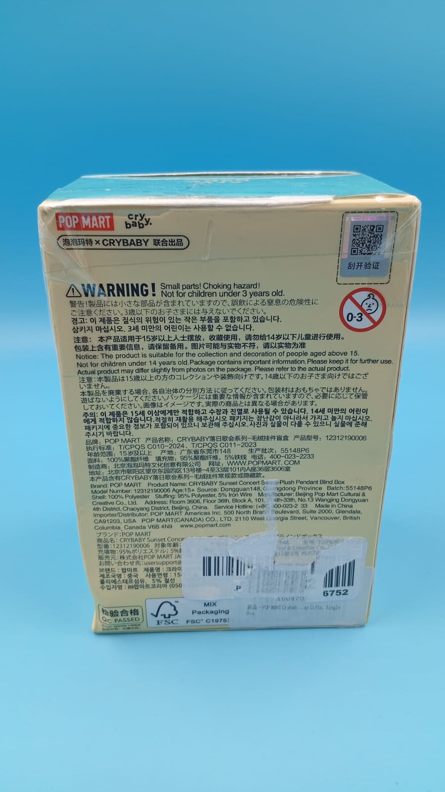 Caja con colgante de felpa, figuras Crybaby, Popmart.(ABIERTO).