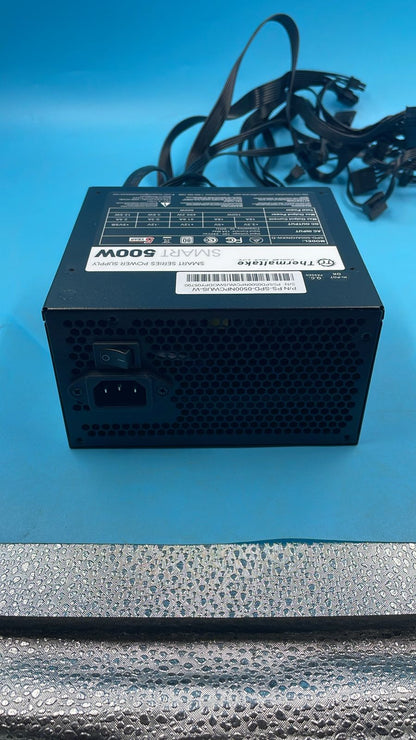 Thermaltake Fuente de Poder Smart White 500W, ATX, 80 Plus.(DETALLE ESTETICO)