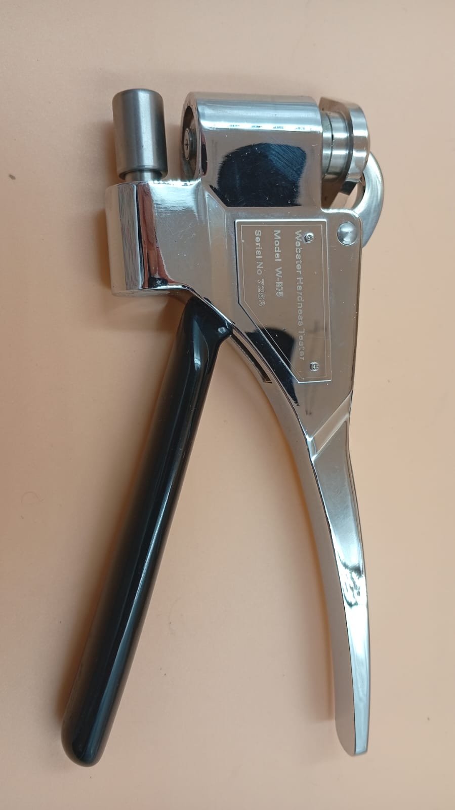 Durómetro Webster W-B75 para metales y aluminio. (USADO).
