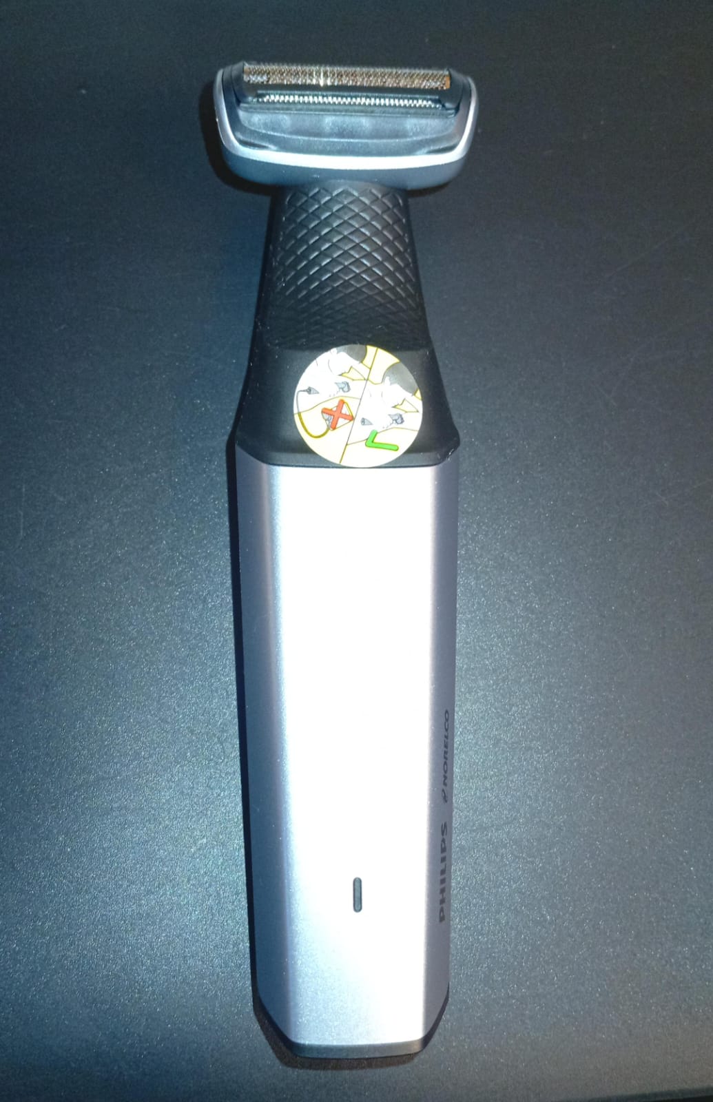 Recortadora a prueba de ducha p/hombre, mango p/espalda, (USADO).