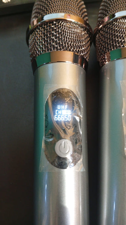 Máquina de karaoke Bluetooth, Moyleaf, con dos micrófonos inalámbricos.