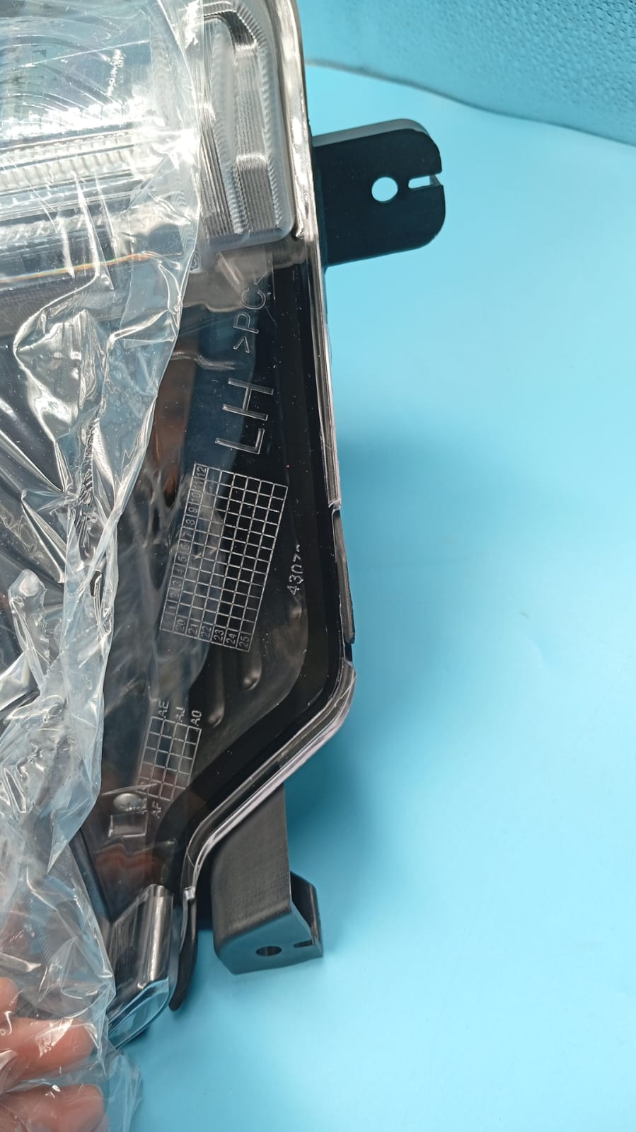 Faro delantero, delantero izquierdo, para traverse 2022-2024.