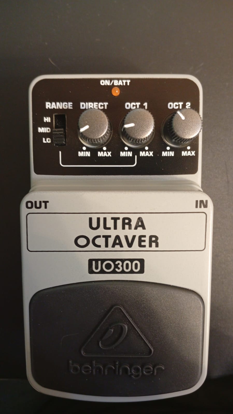 Pedal de efectos de guitarra, Ultra Octaver, 3 modos, Behringer.
