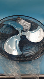 Ventilador de pedestal oscilante Pami, 3 velocidades, 18" altura ajustable