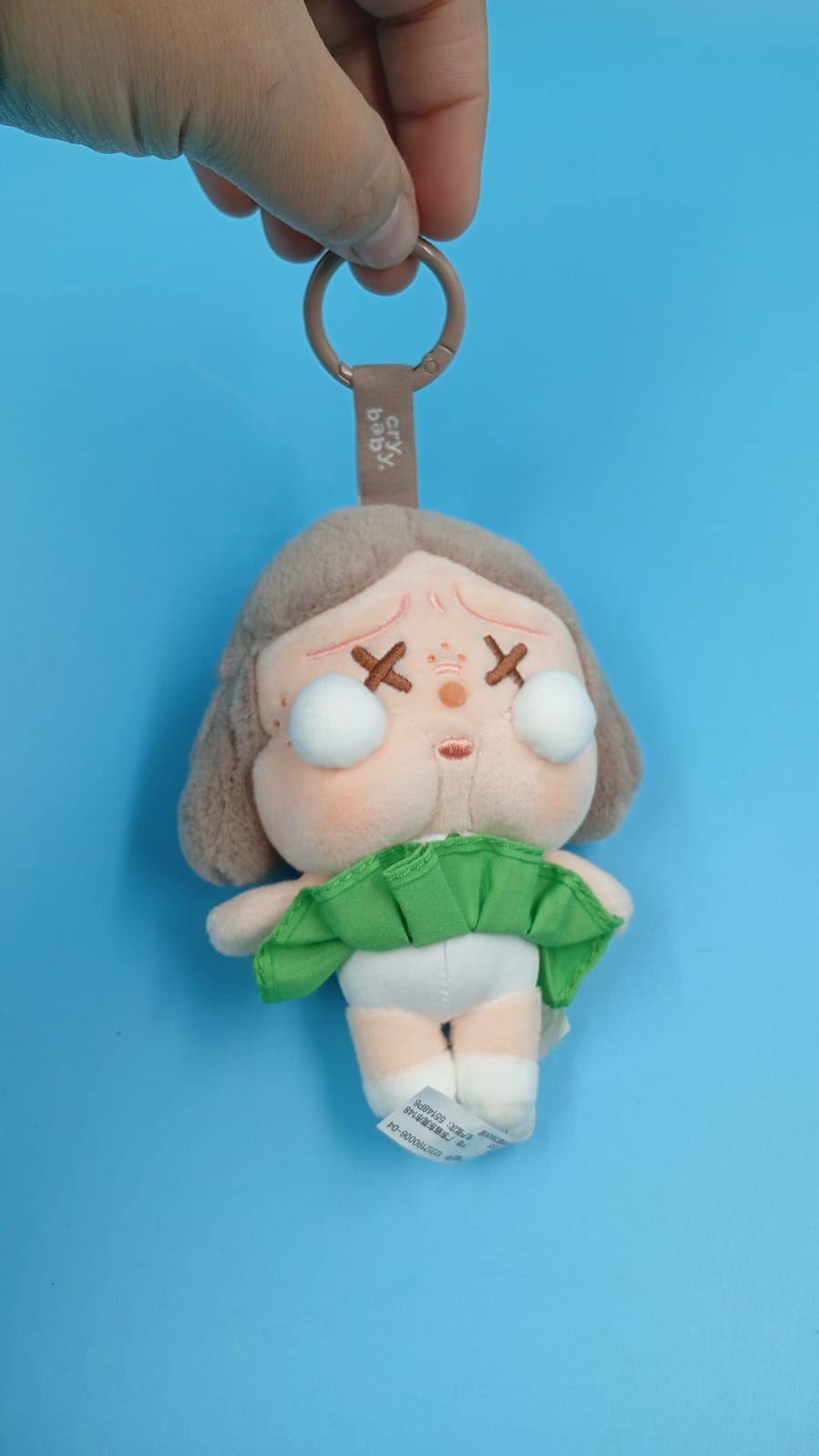 Caja con colgante de felpa, figuras Crybaby, Popmart.(ABIERTO).