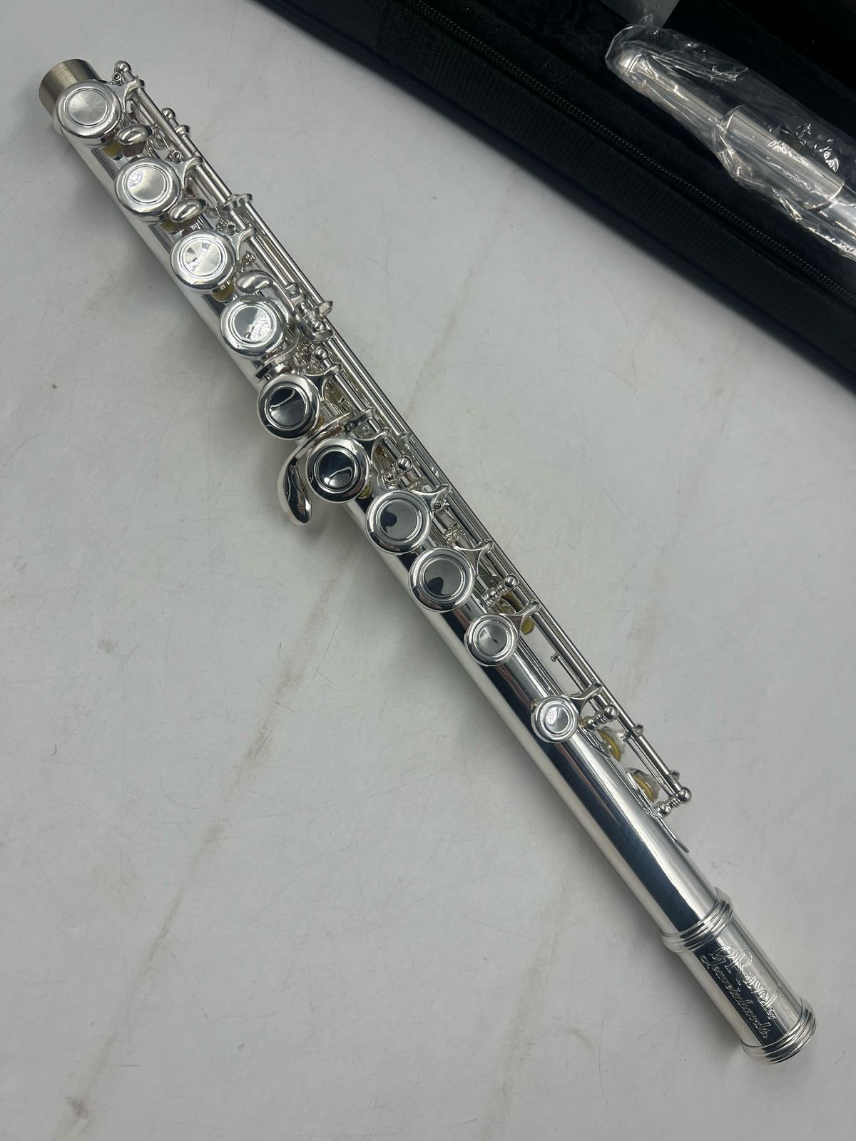 Flauta de Cobre Blanco Plateada con caja (USADO)